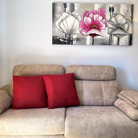 Triton Apartments Casasol Nerja Luaran gambar