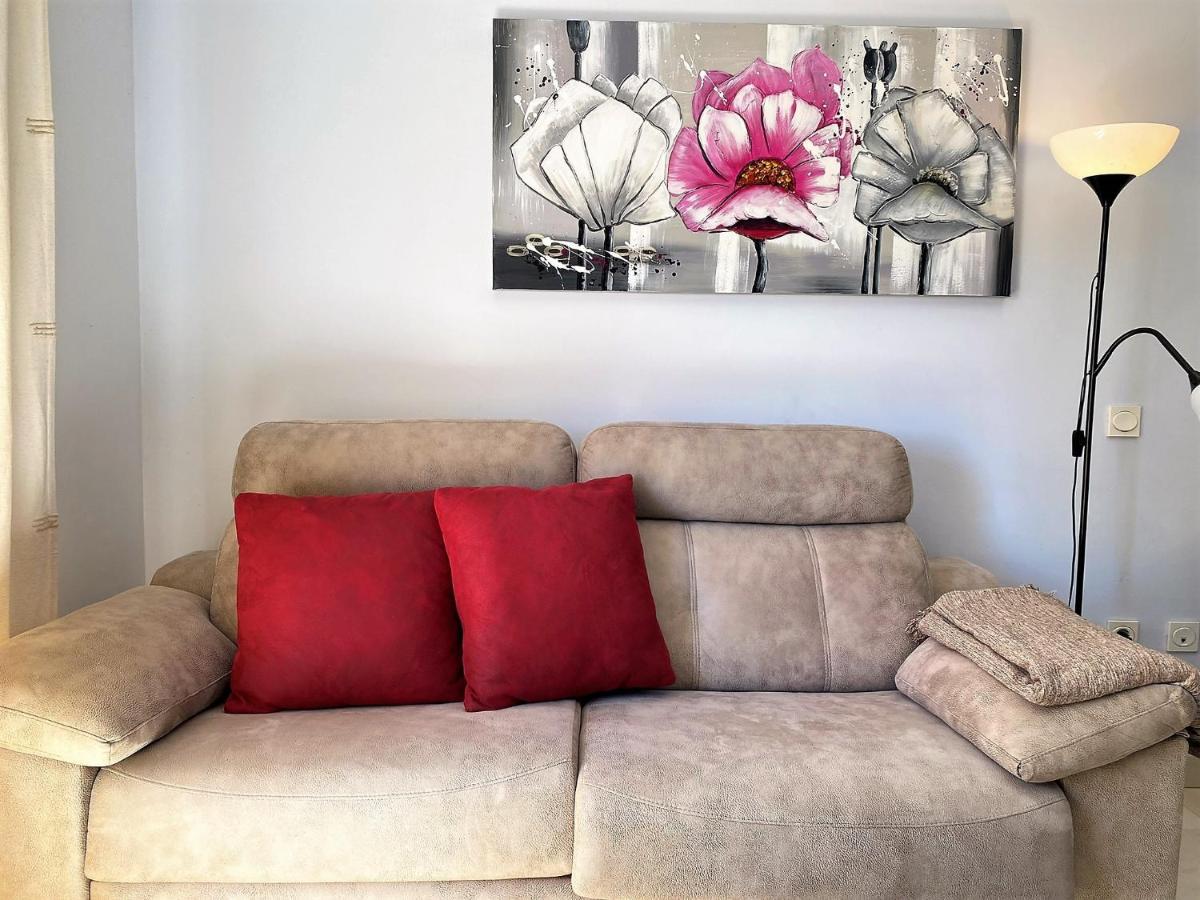 Triton Apartments Casasol Nerja Luaran gambar