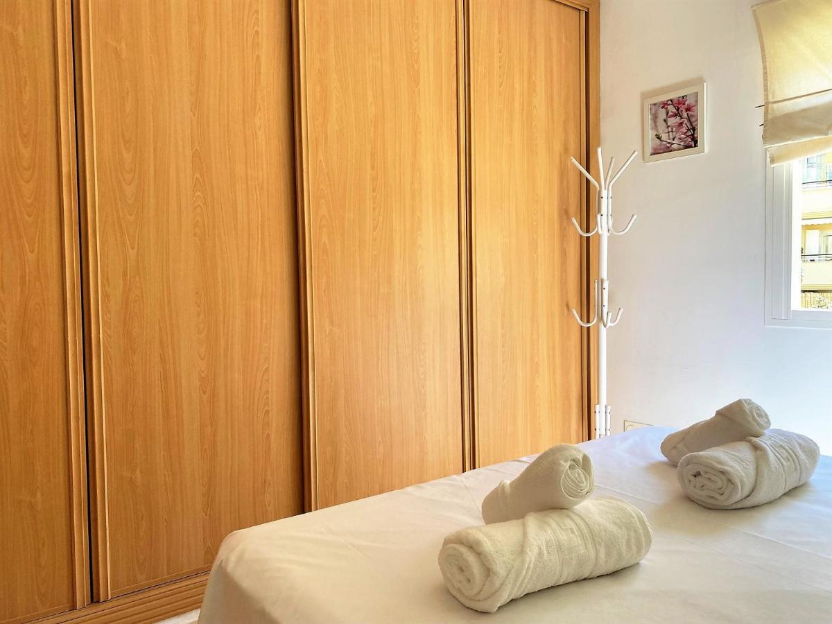 Triton Apartments Casasol Nerja Luaran gambar